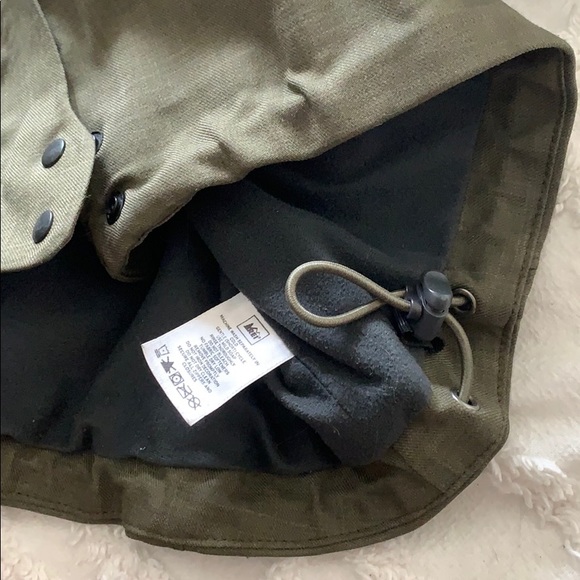 REI Jacket - Picture 5 of 5